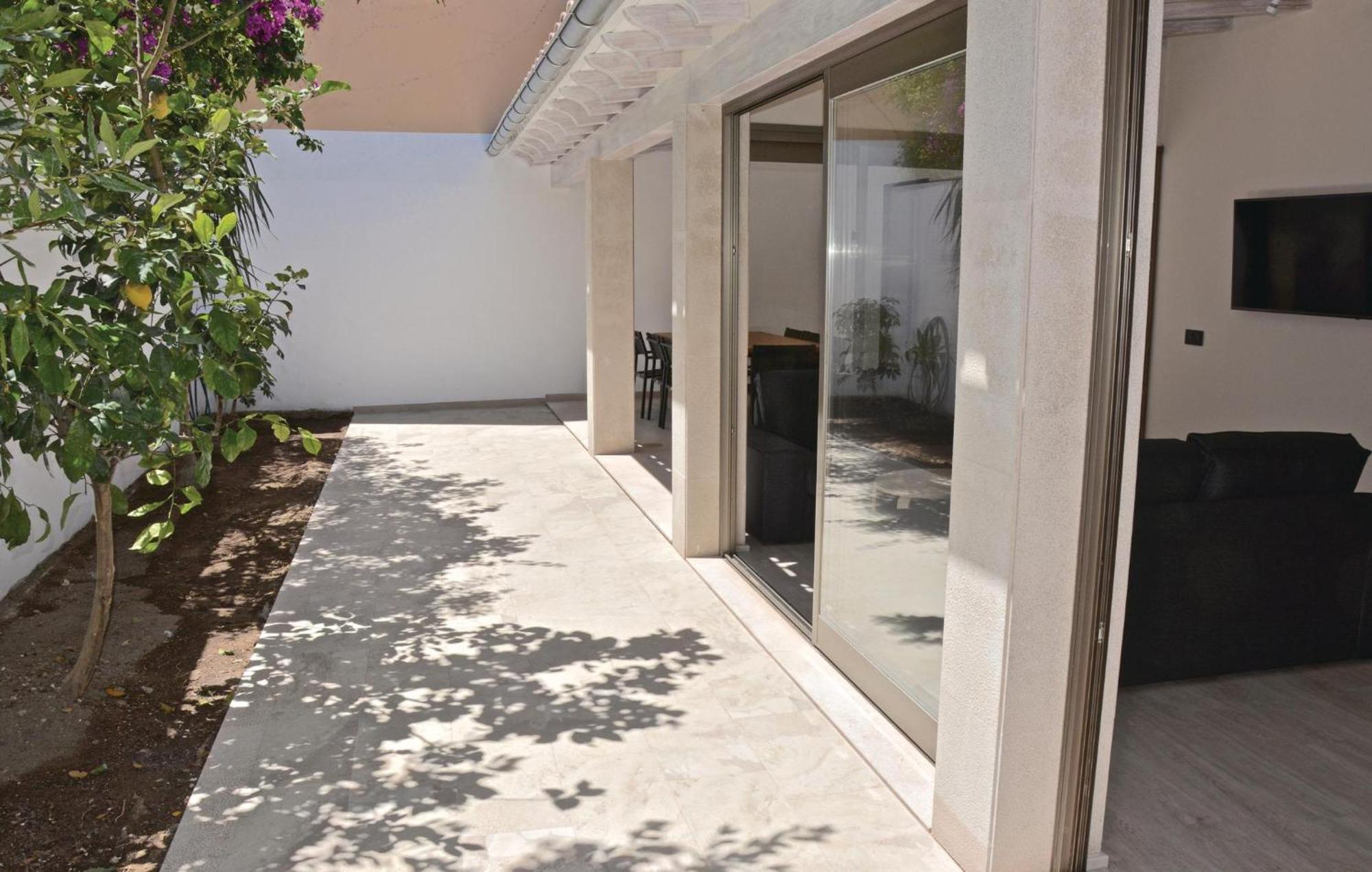Awesome Home In Palma De Mallorca With Kitchen Exterior photo