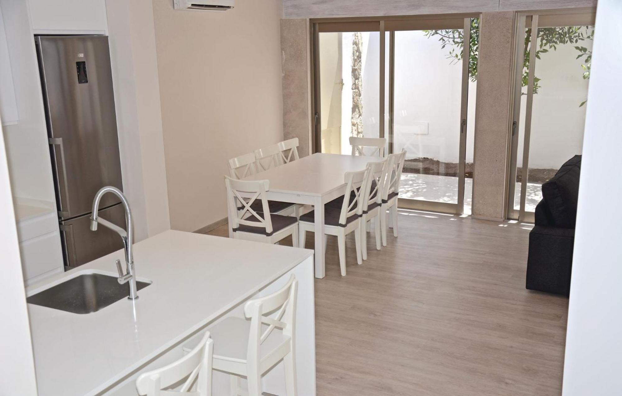 Awesome Home In Palma De Mallorca With Kitchen Exterior photo